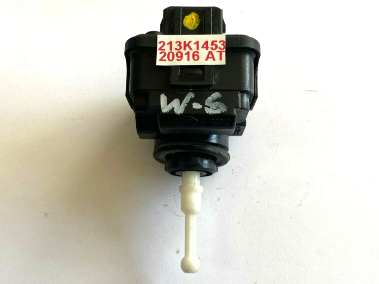 VW Audi Audi Skoda Servomotors priekšējais lukturis oriģināls Hella 3a0941295