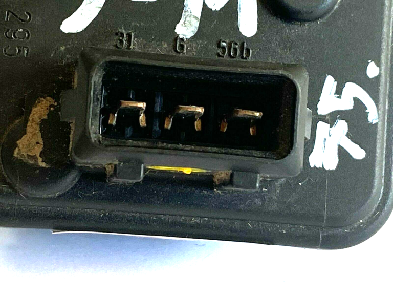 VW Audi Audi Skoda Servomotors priekšējais lukturis oriģināls Hella 3a0941295
