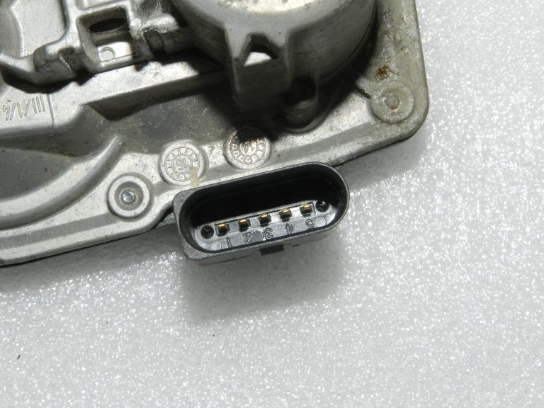VW Audi Audi Seat Skoda 2.0 TDI CHNA Izplūdes gāzu aizbīdņa piedziņa 3Q0253691F, 5Q0253692A