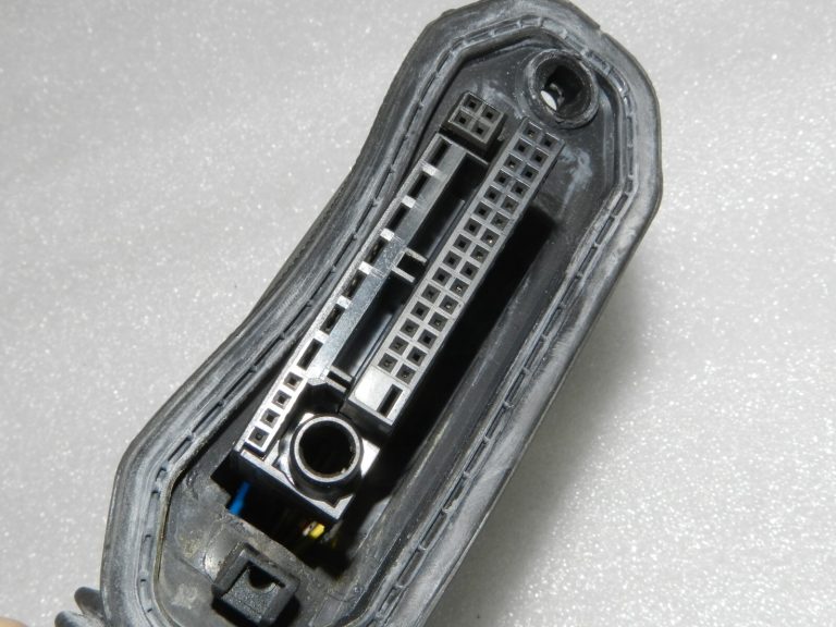 BMW 5. sērijas F10 Facelift LCI aizmugurējo durvju elektroinstalācijas siksna kreisajā/labajā pusē 51217231933