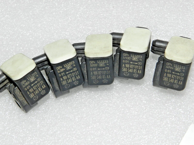 5x Lancia Thema II Maserati Ghibli M157 Dodge Mercedes Gaisa spilvena sensors A1668210151