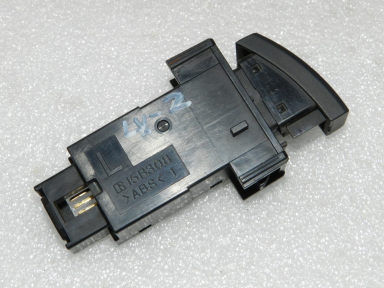 Oriģinālais Lexus RX III (AL10) avārijas signalizācijas slēdzis 84330-48010, 84330-0E010