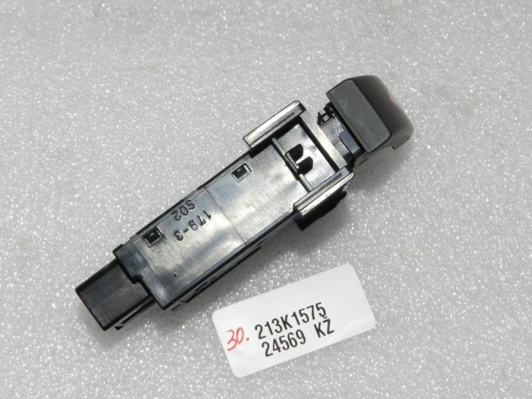 Oriģinālais Lexus RX III (AL10) avārijas signalizācijas slēdzis 84330-48010, 84330-0E010