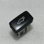 Oriģināls Lexus RX III (AL10) Alphard aizmugurējo durvju elektriskais slēdzis 84930-58010