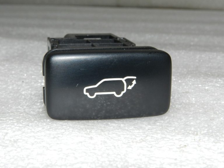 Oriģināls Lexus RX III (AL10) Alphard aizmugurējo durvju elektriskais slēdzis 84930-58010