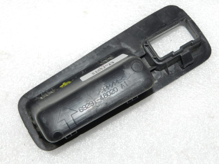 Oriģinālais Lexus RX 450H (AL10) aizmugurējo durvju iekšējais rokturis 69291-48020