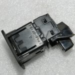 Oriģinālais Lexus RX 450H (AL10) Pasažiera drošības spilvena slēdzis 69065-47040
