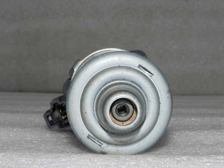 Oriģināls Lexus RX AL10 IS XE20 Priekšējo sēdekļu servomotors 85820-33020, 439440-10080