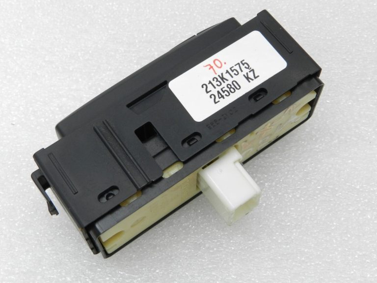 Oriģinālais Lexus RX 450h (AL10) Priekšējais labās puses elektrisko logu slēdzis 84810-48010