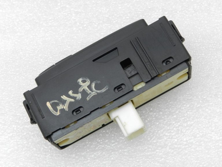 Oriģinālais Lexus RX 450h (AL10) Priekšējais labās puses elektrisko logu slēdzis 84810-48010