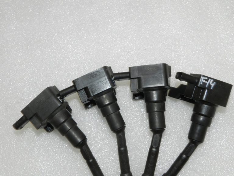 1x OEM Ford Focus III Fiesta VII 1.0 Turbo aizdedzes spole CM5G-12A366-CB, 1827901
