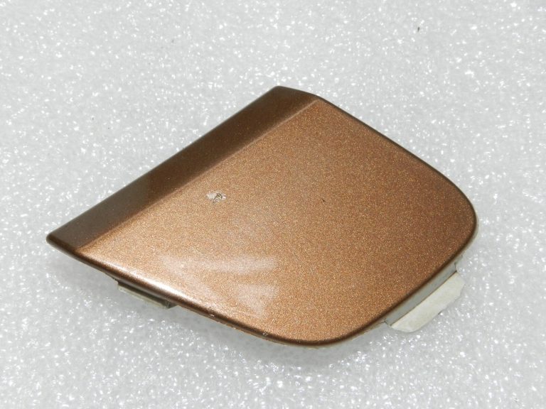 2013 Ford Focus III priekšējā bampera velkošā acs vāks Burnished Glow