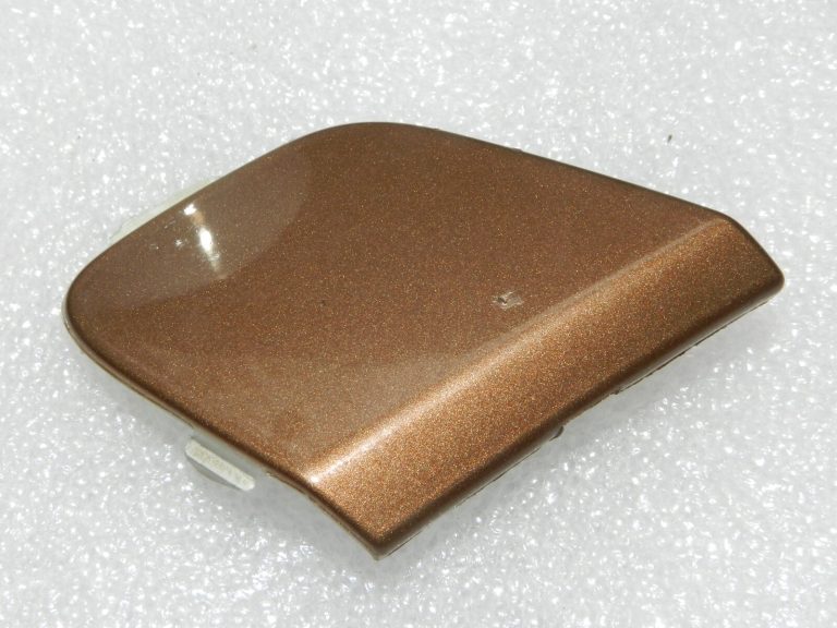 2013 Ford Focus III priekšējā bampera velkošā acs vāks Burnished Glow