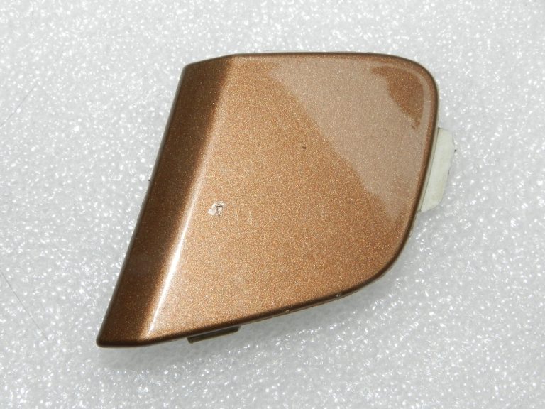 2013 Ford Focus III priekšējā bampera velkošā acs vāks Burnished Glow