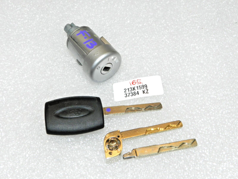 Ford Focus II C-Max I aizdedzes slēdzene ar 3x atslēgu komplektu 5034072, 3M5A-R3697-AE