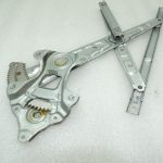 Nissan X-Trail T32 Logu regulatora sliede aizmugurējā kreisā 827216FR0A