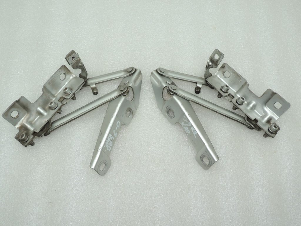 OEM Opel Insignia A motora pārsega viru komplekts ArgonSilver GAN 12841600 12841601