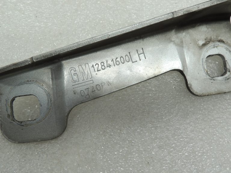 OEM Opel Insignia A motora pārsega viru komplekts ArgonSilver GAN 12841600 12841601