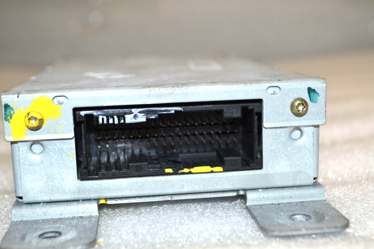 BMW E39 E87 E46 E53 E83 Bluetooth vadības bloks 84216945387 ULF MODULE
