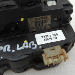 Opel Insignia A durvju slēdzene priekšējā labajā pusē 13579523 13503802