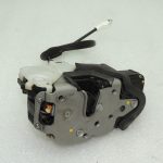 Opel Insignia A durvju slēdzene priekšējā labajā pusē 13579523 13503802