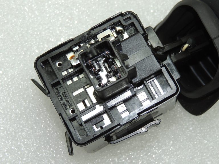 Opel Antara vējstikla tīrītāju slēdzis 95462612