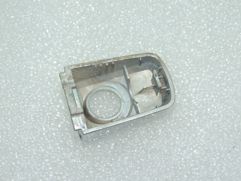 Opel Antara ārējo durvju rokturu vāciņš hromēts 95022910