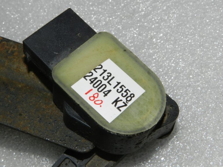 Lancia Thema 2 priekšējo lukturu augstuma sensors līmeņa sensors 57010713AC 57010713AA