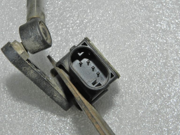 Lancia Thema 2 priekšējo lukturu augstuma sensors līmeņa sensors 57010713AC 57010713AA
