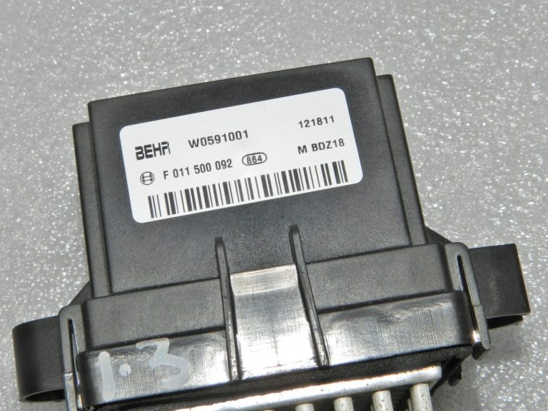 Lancia Thema II Chrysler ventilatora rezistors 68110616AA, 68379071AA BEHR oriģināls