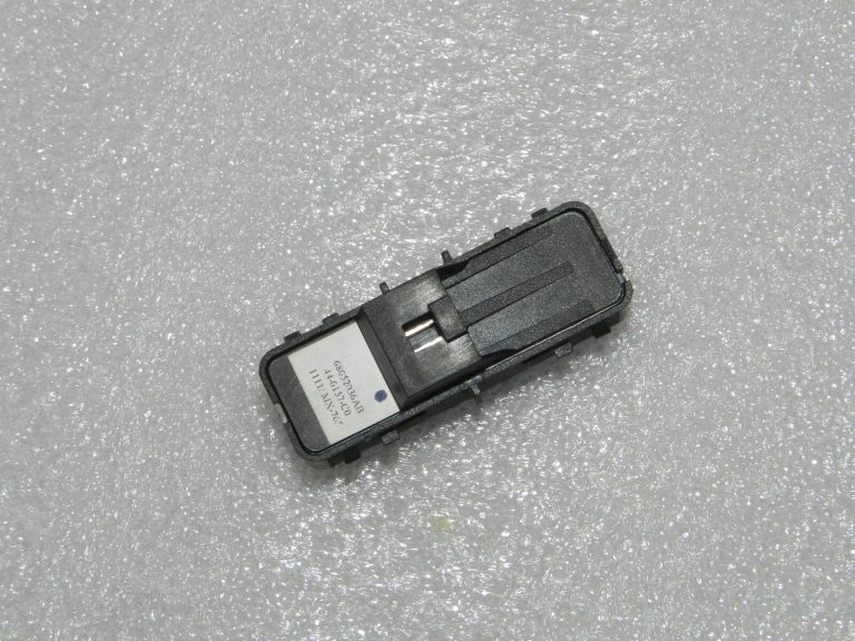 2012- Lancia Thema II Chrysler Dodge Jeep sēdekļu slēdzis 68052036AB, 68052036AC