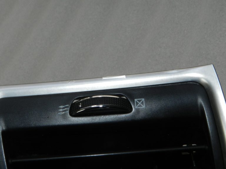 Lancia Thema II Gaisa ventilācijas sistēma labajā pusē L0203167DX9AF, 1VU75DX9AB, K1VU75DX9AB