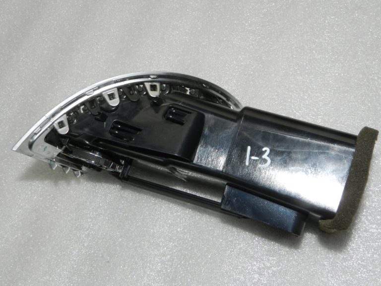 Lancia Thema II Gaisa ventilācijas sistēma labajā pusē L0203167DX9AF, 1VU75DX9AB, K1VU75DX9AB