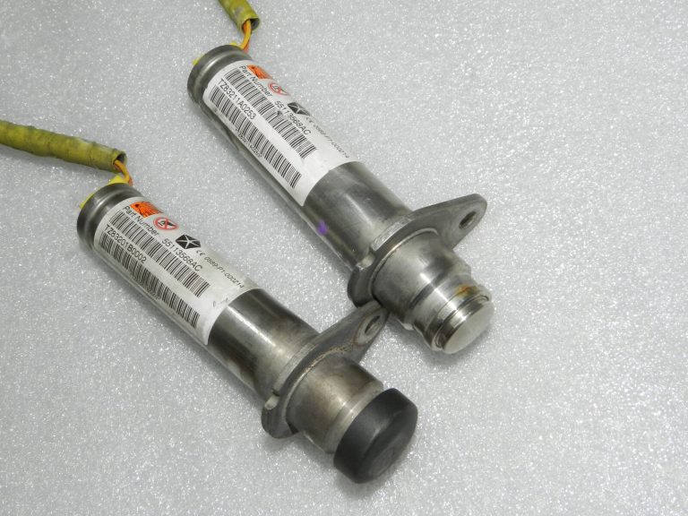OEM Lancia Thema II motora pārsega mehānisms Aktīvā gājēju aizsardzība 68191250AA