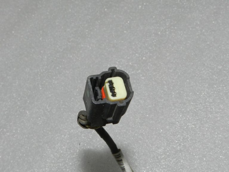 Lancia Thema II elektroinstalācijas instalācija aizmugurējā bampera stāvvietas sensori K68127955AB, 68127955AB