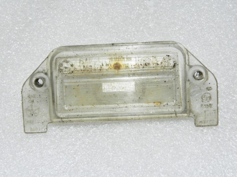 Oriģinālais Lancia Thema II 300C numura zīmes apgaismojuma korpuss, pāris 04805846AA