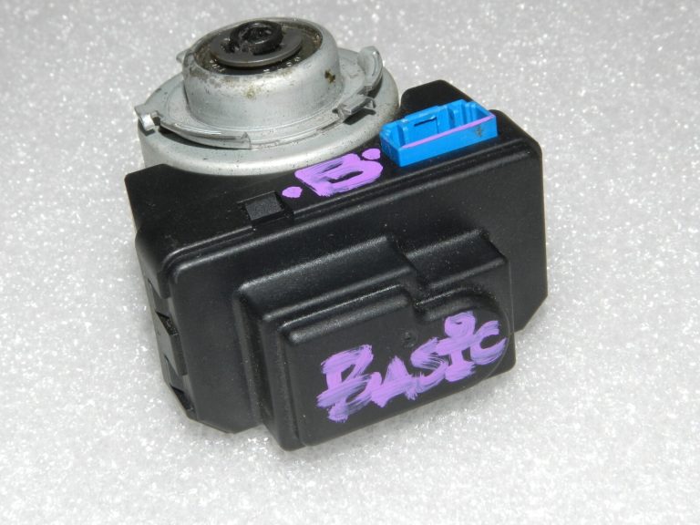 Oriģinālās Lancia Thema II priekšējo lukturu rezerves daļas servomotors (68042154AE, 68042155AE)