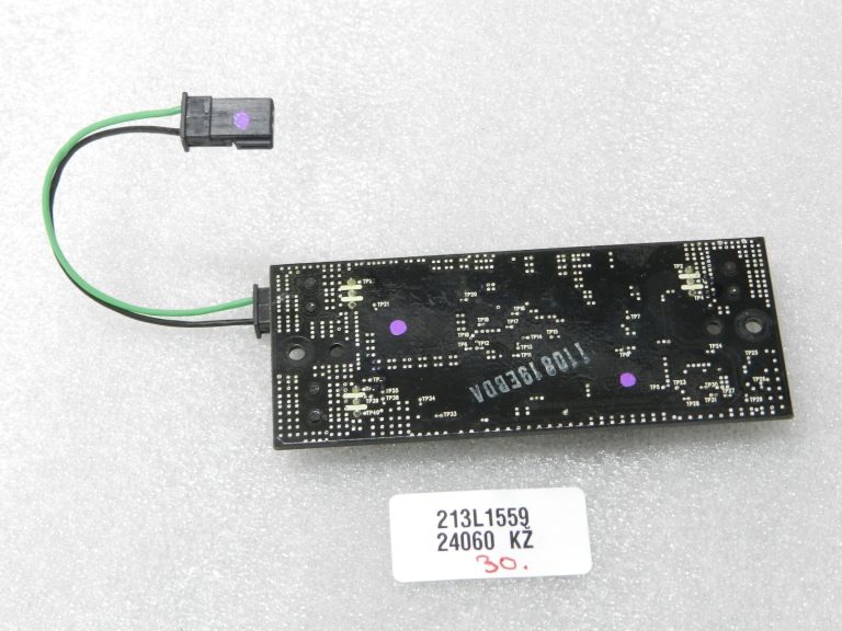 Oriģinālās Lancia Thema II priekšējo lukturu rezerves daļas shēmas plate (68042154AE, 68042155AE)