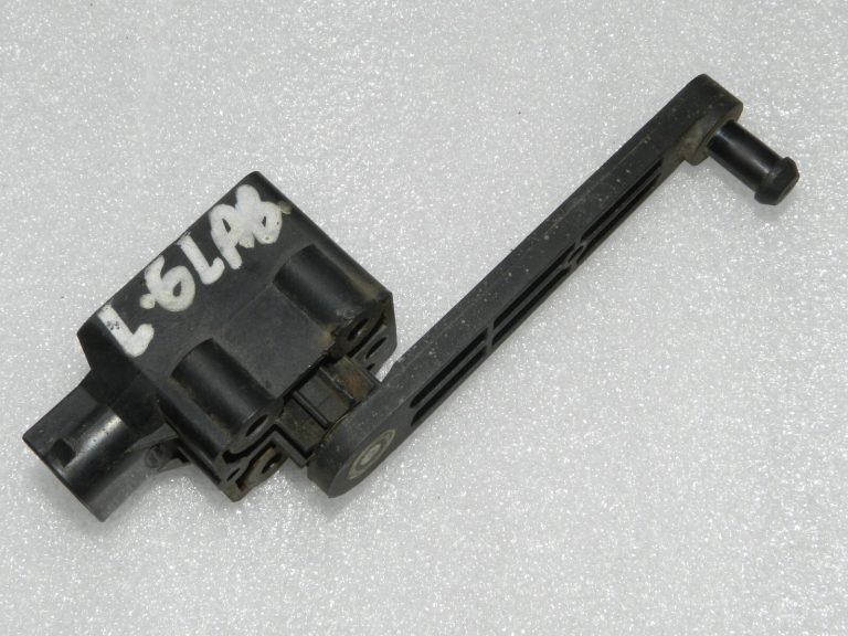 OEM Range Rover L320 Discovery 3 aizmugurējās piekares augstuma līmeņa sensors RQH500042