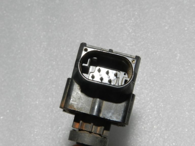 OEM Range Rover L320 Discovery 3 aizmugurējās piekares augstuma līmeņa sensors RQH500042
