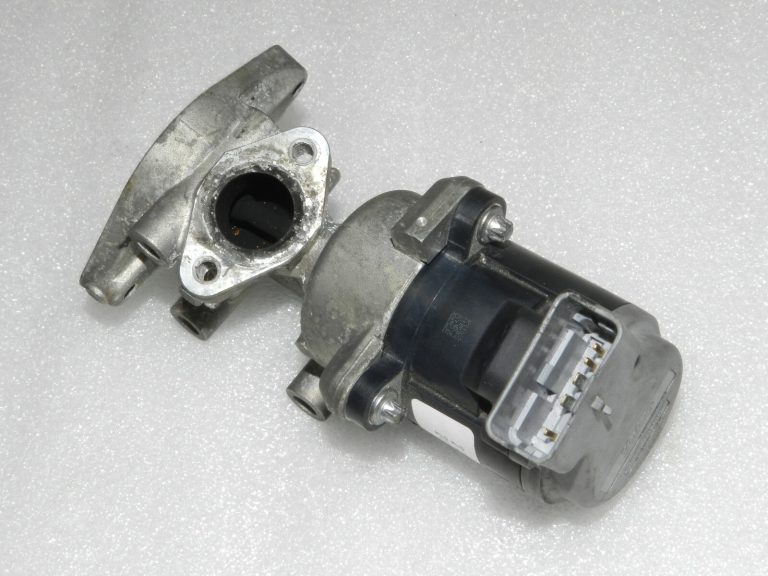 Oriģinālais Valeo Range Rover L320 Discovery 3 2.7d V6 EGR vārsts kreisais LR009809