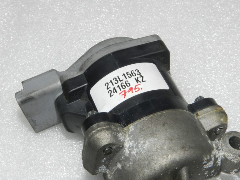 Oriģinālais Valeo Range Rover L320 Discovery 3 2.7d V6 EGR vārsts pa labi LR009810