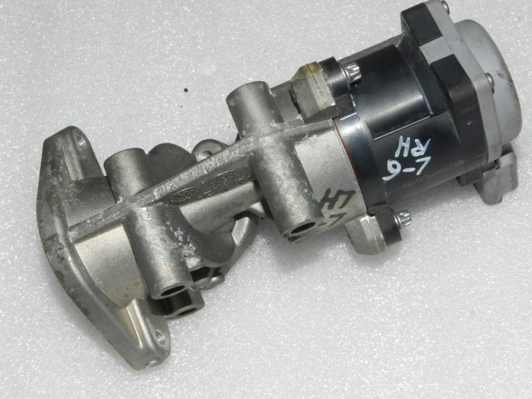 Oriģinālais Valeo Range Rover L320 Discovery 3 2.7d V6 EGR vārsts pa labi LR009810