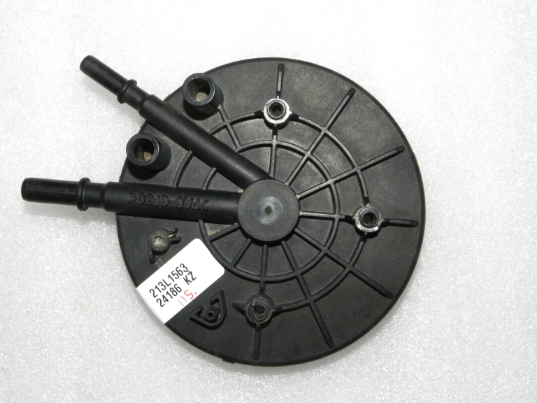 OEM Range Rover L320 2.7d degvielas filtra vāciņa turētājs WJN500200