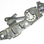Land Rover Range Rover L320 Aizmugures durvju slēdzene FQQ500040, FQQ500090 Valeo
