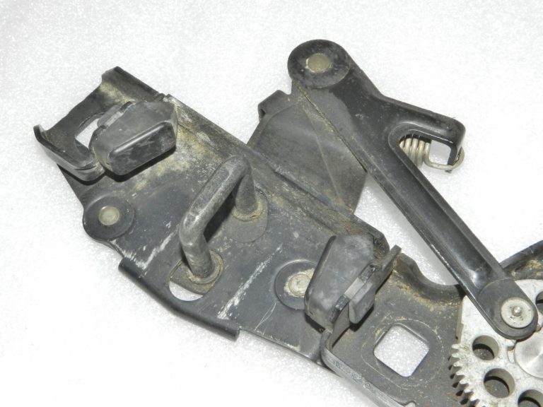 Land Rover Range Rover L320 Aizmugures durvju slēdzene FQQ500040, FQQ500090 Valeo