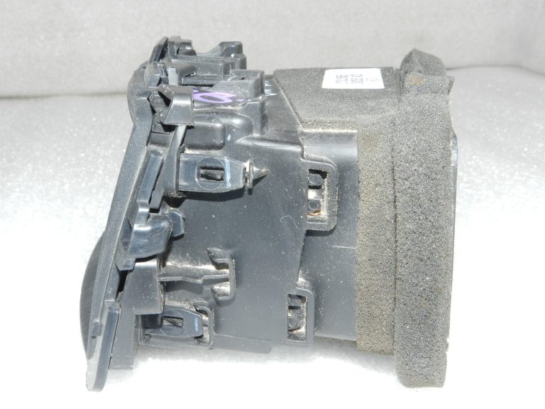 Ford Ranger P375 Centrālais ventilācijas lūkas kreisais JB3B-41044K73-BA3ZHE, 2370250