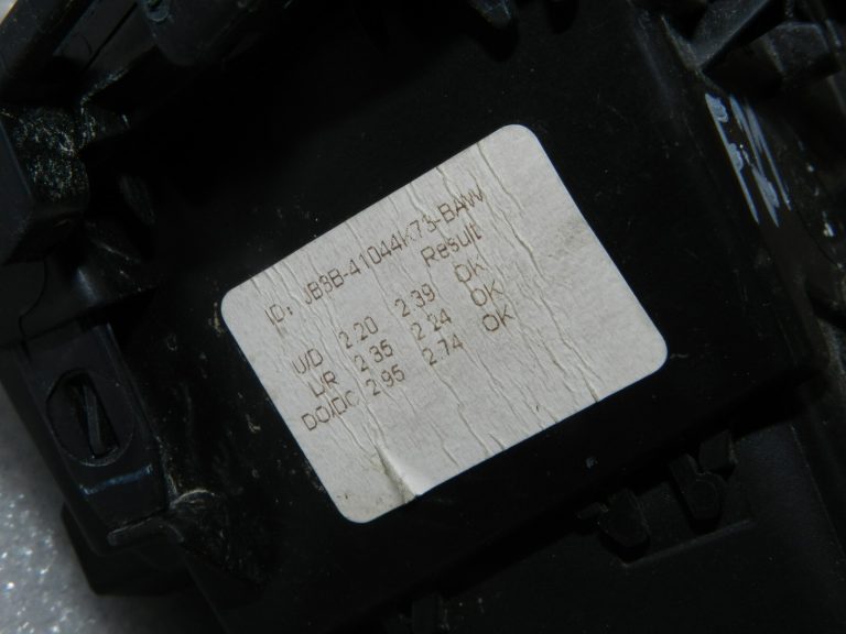 Ford Ranger P375 Centrālais ventilācijas lūkas kreisais JB3B-41044K73-BA3ZHE, 2370250