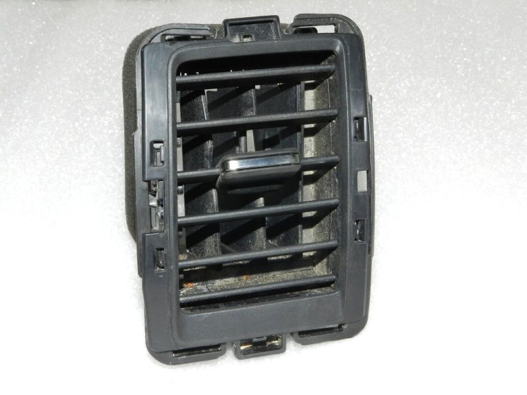Ford Ranger P375 Gaisa izplūdes atveres paneļa labais JB3B-41045C08-BA3ZHE, 2370252