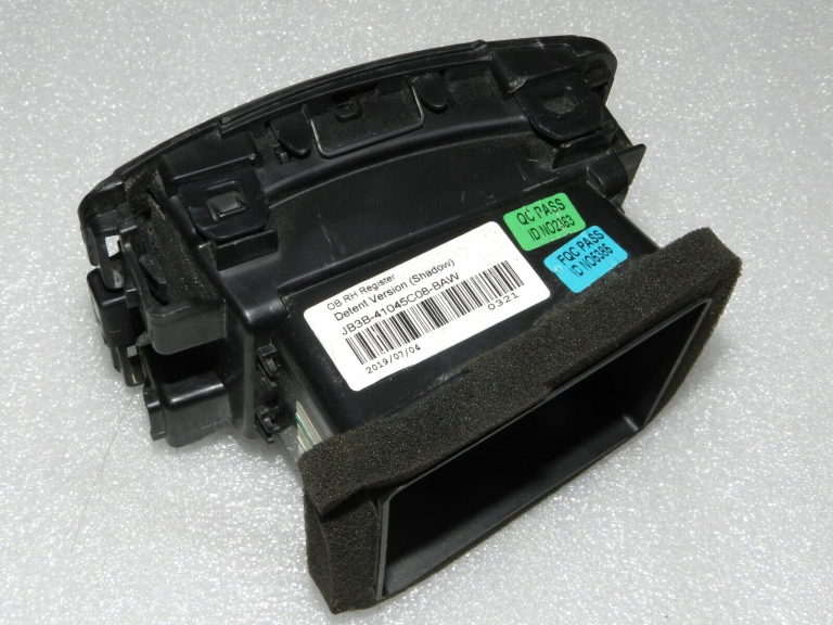 Ford Ranger P375 Gaisa izplūdes atveres paneļa labais JB3B-41045C08-BA3ZHE, 2370252